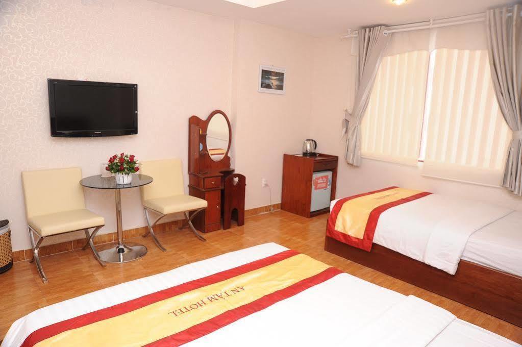 Mays Hotel- Ben Thanh Ho Chi Minh-stad Buitenkant foto