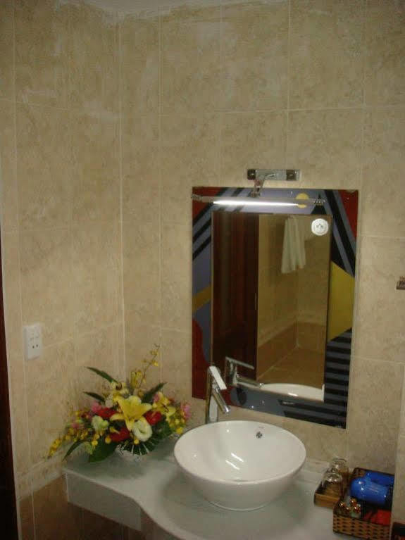 Mays Hotel- Ben Thanh Ho Chi Minh-stad Buitenkant foto